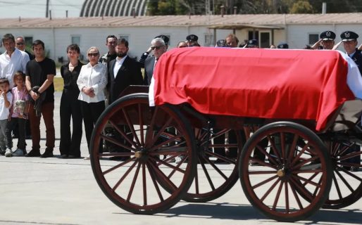 El cortejo fúnebre de Sebastián Piñera llegó a Santiago y se esperan tres días de funeral de Estado