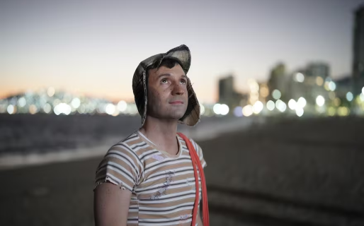 Revelaron las primeras imágenes de la bioserie sobre Roberto Gómez Bolaños, Chespirito