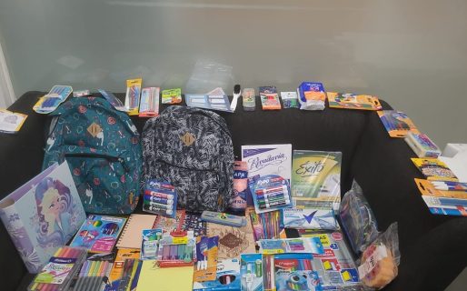 La atraparon intentando robar casi cincuenta productos de un supermercado