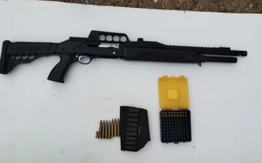 Amenazó de muerte a su vecina, lo allanaron y le secuestraron un arma