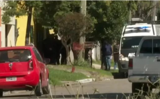 Mataron a golpes a un jubilado delante de su esposa y se disculparon con la familia