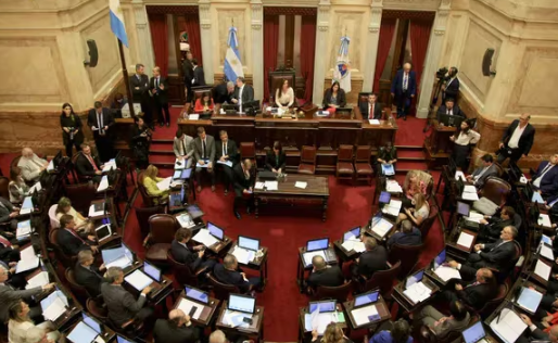 El Senado rechazó la validez del mega DNU de Milei, pero por ahora seguirá vigente