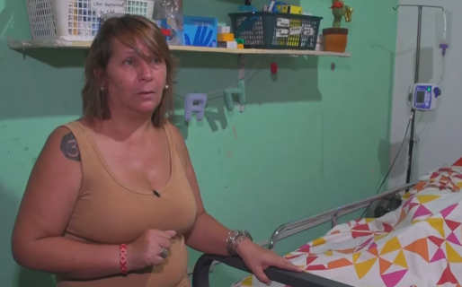 Está a cargo de su nieto con discapacidad y lucha para que la obra social cumpla con lo acordado