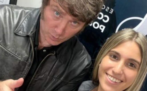 Tras la polémica, la militante libertaria de 23 años dejó su cargo de directora en el Renaper