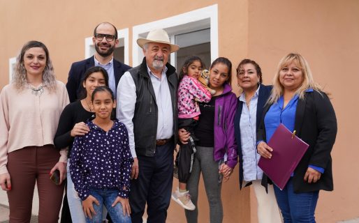 El intendente entregó dos viviendas sociales