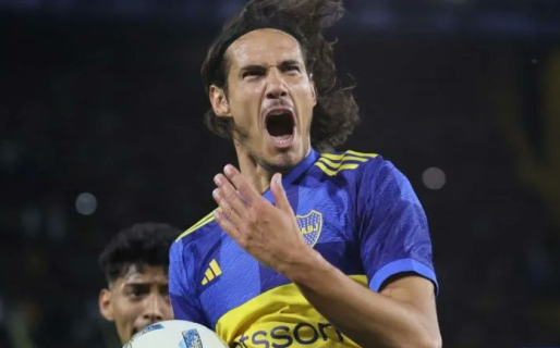 Cavani se iluminó, hizo tres goles y le dio el triunfo a Boca