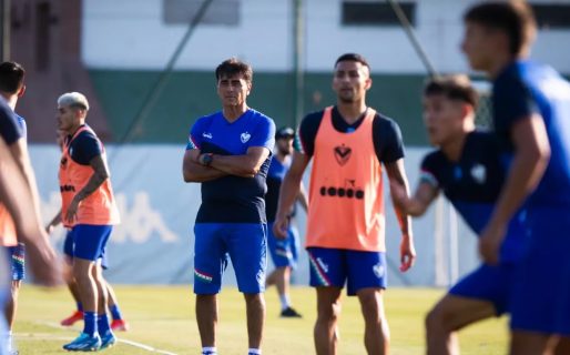 La contundente decisión del técnico de Vélez después de que el club apartara a los jugadores denunciados