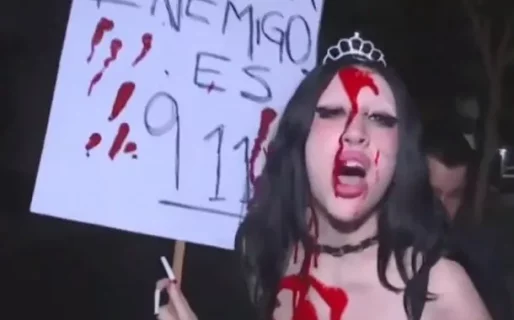 La influencer chubutense Milky Dolly irrumpió durante un móvil de C5N en el Congreso