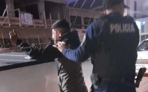 Intentó robar elementos de un vehículo en pleno centro pero fue detenido