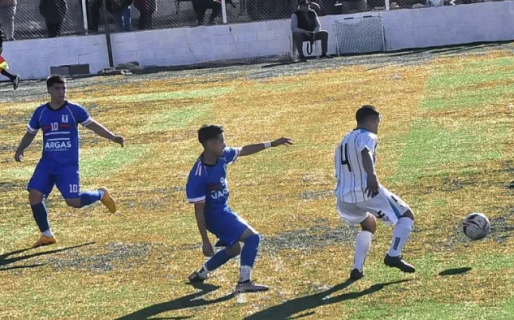 Saavedra vuelve a la victoria con un golazo de Elorrienta