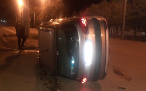 Volcó frente al Aeroclub y el test de alcoholemia dio resultado positivo