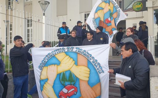 «Las aplicaciones no son ilegales y quieren dejar a 1000 familias en la calle»
