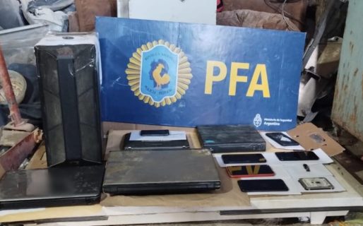 Detuvieron a un hombre por distribución de pornografía infantil