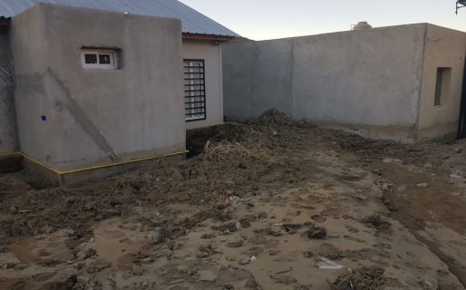 Se inundaron 12 casas en Laprida por una rotura del acueducto
