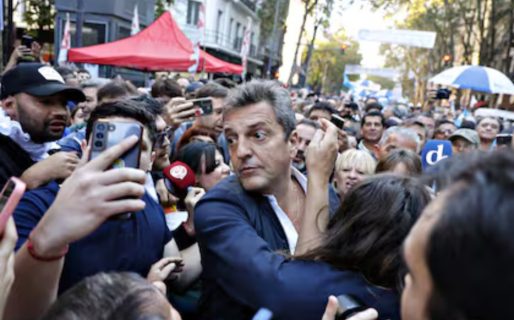 Kicillof y Massa se unieron a la protesta y aprovecharon para reprochar a Milei el recorte a las universidades