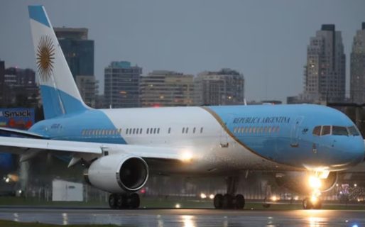 Milei viaja a Los Ángeles en el avión de lujo que compró Alberto Fernández