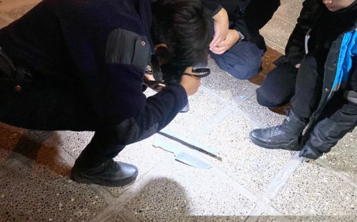 Hombre borracho con un arma blanca fue detenido luego de discutir con su pareja