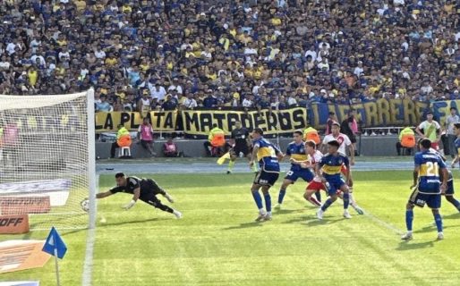 Revelaron una imagen que despejaría las dudas del gol anulado a River