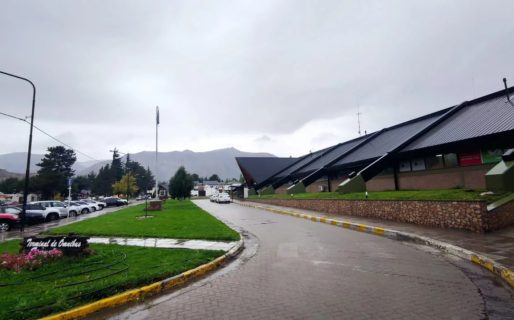 Encontraron en Esquel a un hombre que salió de Comodoro con una nena y tenía pedido de captura