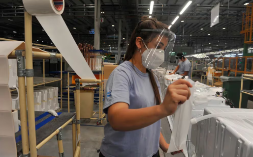 La economía ya habría llegado a un piso según el Indec pero se diluye la posibilidad de un repunte con forma de “V”