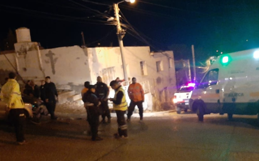 Un accidente en Saavedra y Misiones dejó a un motociclista herido