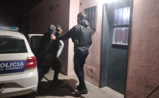 Le tiró un caloventor a un ladrón para evitar que escape y lograron atraparlo
