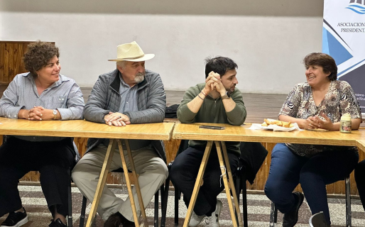 Torres, Othar y Romero juntos con los vecinalistas