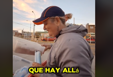 Un hombre sorprendió a vendedora con un generoso gesto