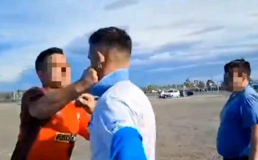 Un policía golpeó a un hombre tras un partido de fútbol