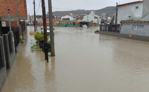 «Llueve 15 minutos y nos inundamos, queremos que se ocupen del barrio Abel Amaya»