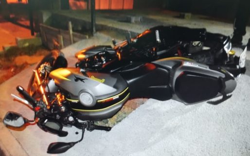 Dos hombres detenidos por intentar robar una moto