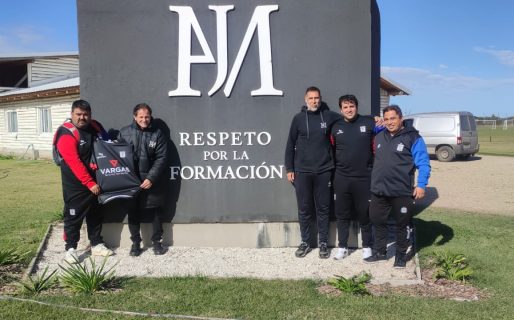Diadema tendió lazos con la Academia de Javier Mascherano