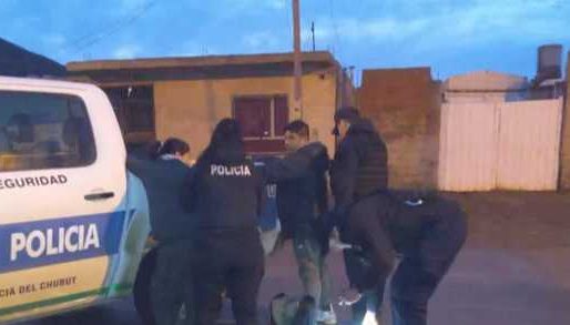 Caminaba por el San Martín y fue detenida por tener pedido de captura vigente