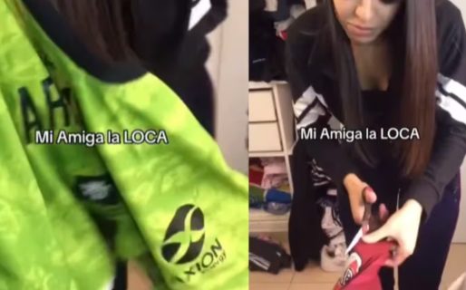 Su novio le mandó una foto con otra chica y ella le destruyó la ropa de River con una tijera: “Que le duela”
