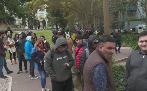 Acto de Milei en el Luna Park: ya hay cola para retirar las entradas