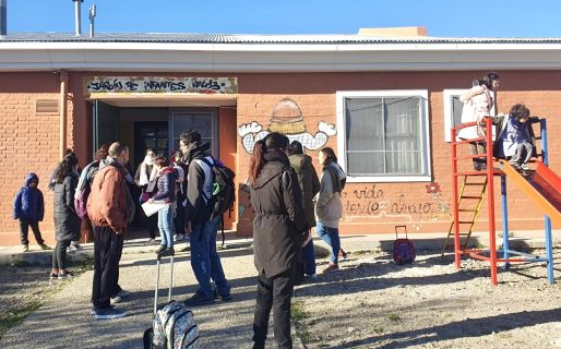 Jardín Provincial N° 413: Padres reclaman por aulas clausuradas y falta de obras