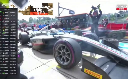 F2: Se le salió una rueda y complicó a un rival