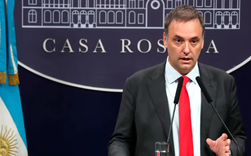 El Gobierno anunció que se les descontará el día a los estatales que se sumen al paro del 9 de mayo