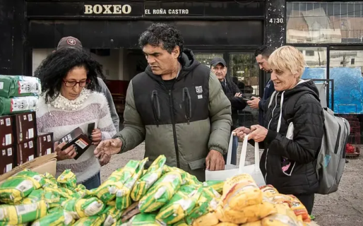 «Locomotora» Castro montó un comedor en su gimnasio: «La gente tiene hambre, no es joda»