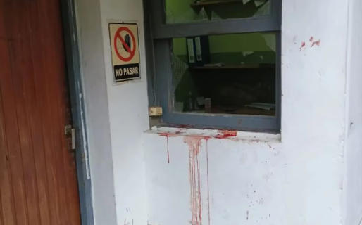 Una mujer fue a la morgue a pedir el cuerpo de un familiar que murió hace 29 años y destrozó el lugar