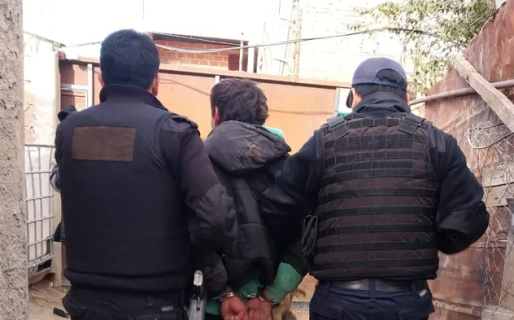 Ingresó a una vivienda, robó productos de higiene y fue detenido