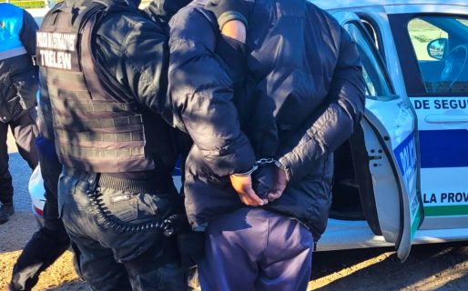 Realizaron allanamientos por un violento robo a una tienda de ropa