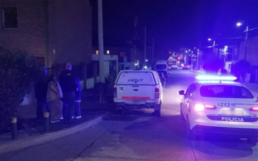 Vecinos persiguieron y atraparon a un ladrón en el barrio Roca