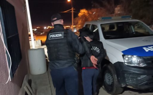 Tenía pedido de captura y lo atraparon caminando por el San Cayetano