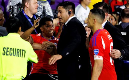 Chile le hizo un contundente reclamo a la Conmebol por la eliminación y catalogó al árbitraje como “nefasto”
