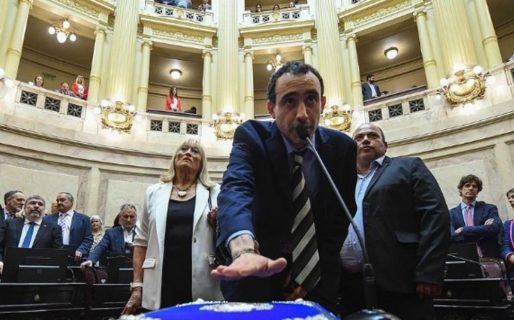 Un senador muy cuestionado salió a defenderse: “Si la Ley Bases salió es por culpa del kirchnerismo”