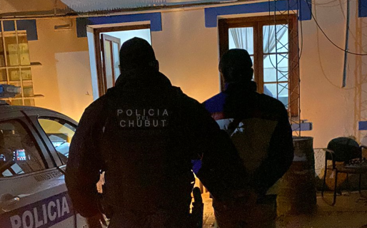 Detuvieron a un hombre por intentar robar productos de un supermercado