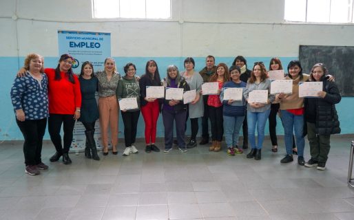 Entregaron diplomas a mujeres de Comodoro que buscan fortalecer sus emprendimientos