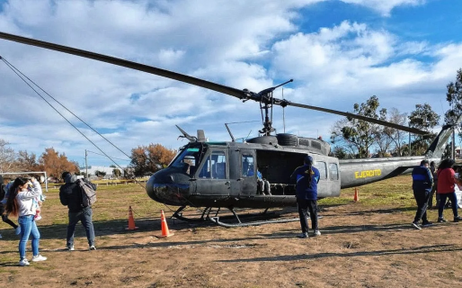 Cientos de familias participaron en la Jornada de Puertas Abiertas del Liceo Militar