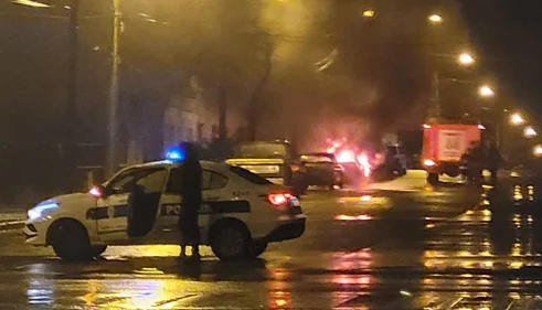 Un vehículo se prendió fuego en la calle Dorrego